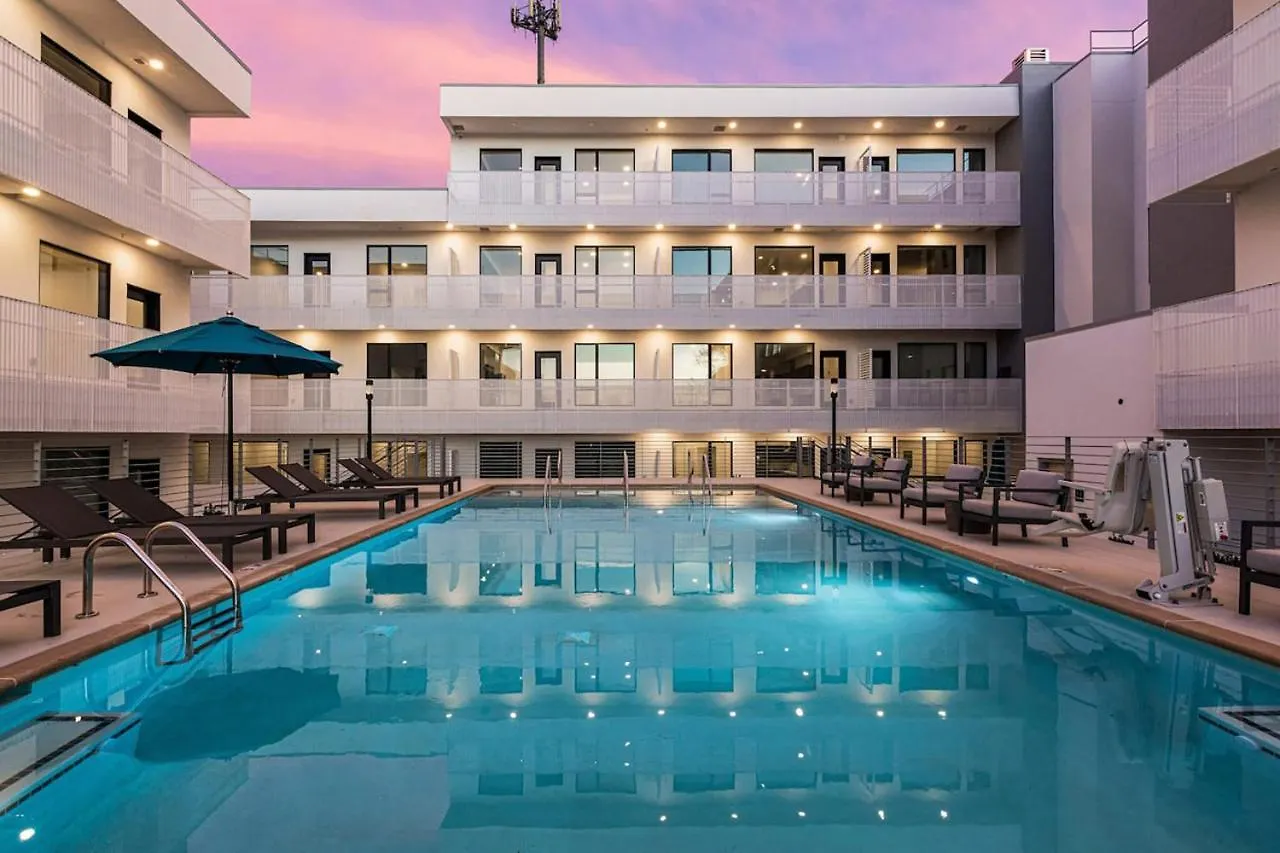 Chic Modern Nashville Condo Pool, Patio, Parking 0*,  USA
