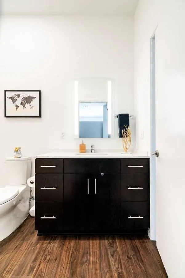 Chic Modern Nashville Condo Pool, Patio, Parking