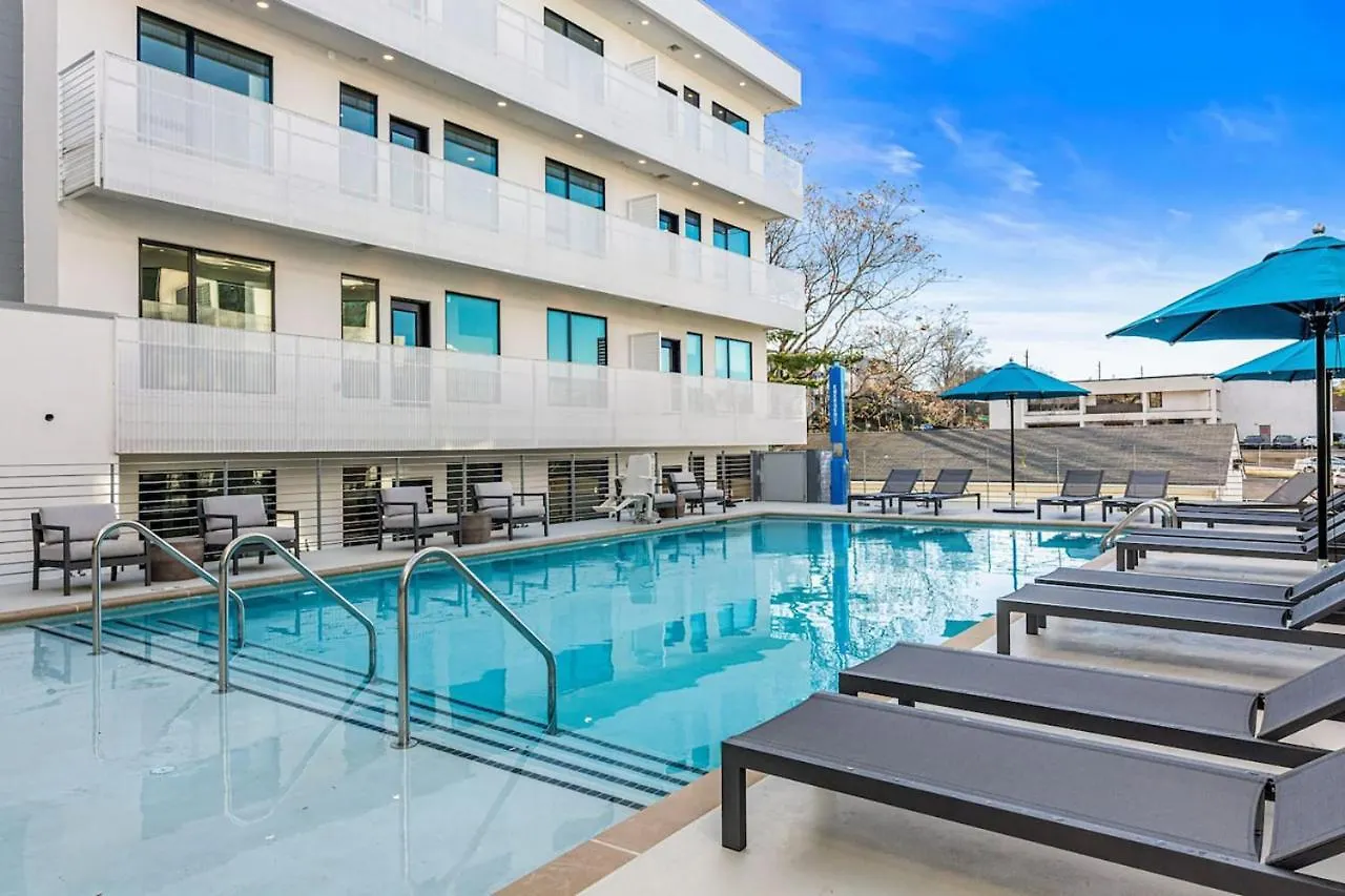 Chic Modern Nashville Condo Pool, Patio, Parking Semesterbostad