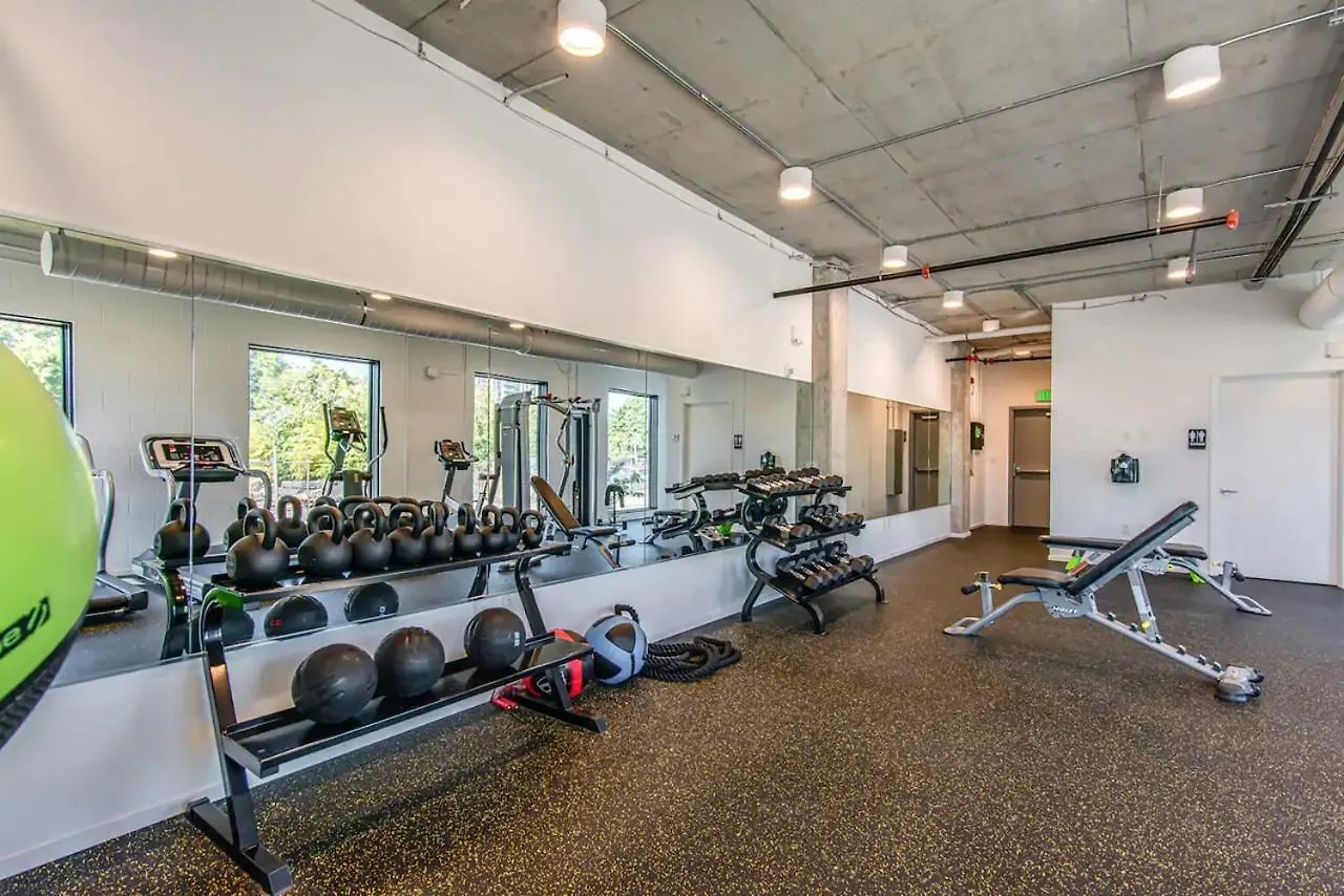 Chic Modern Nashville Condo Pool, Patio, Parking Semesterbostad