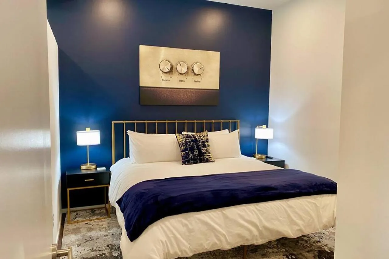 Chic Modern Nashville Condo Pool, Patio, Parking USA