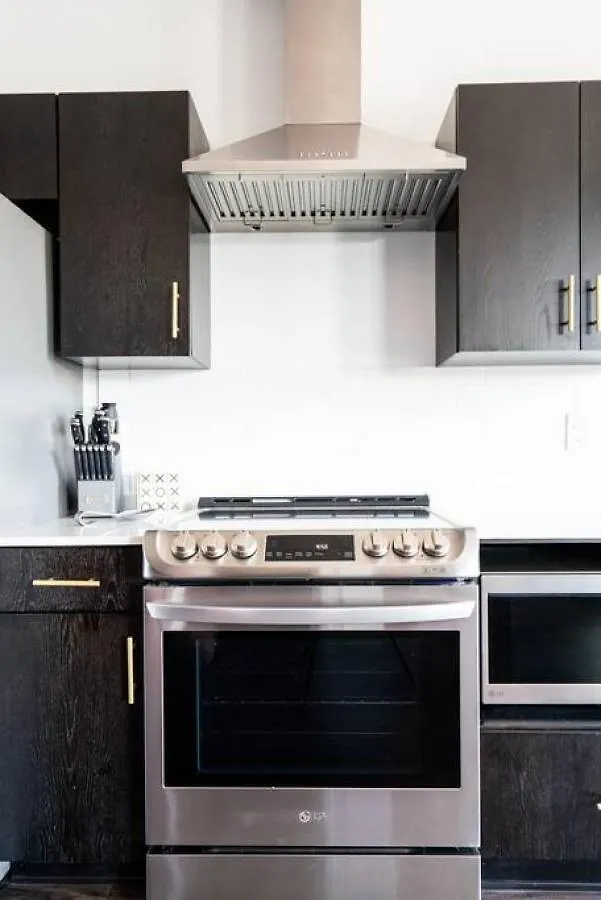 Chic Modern Nashville Condo Pool, Patio, Parking 0*,